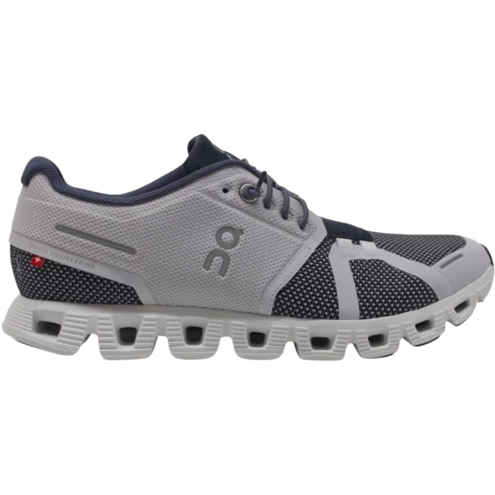 On Women's Cloud 5 Sneakers-lightly worn